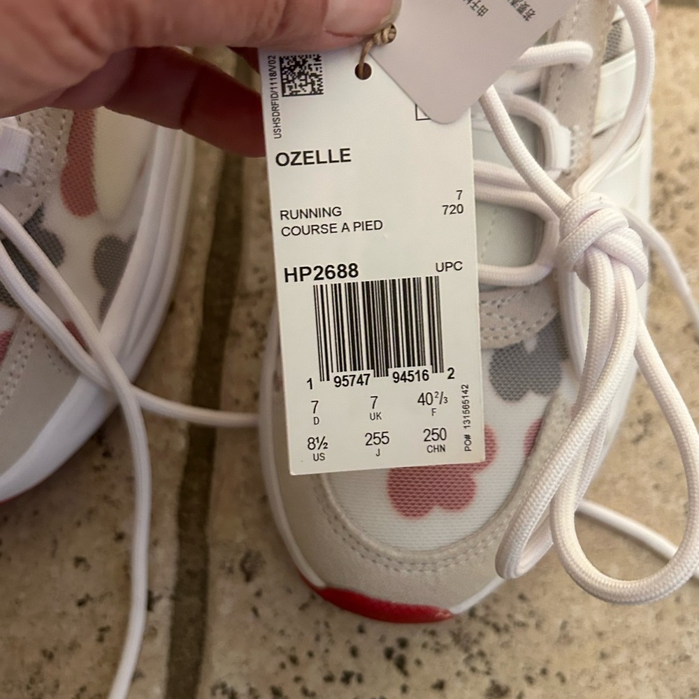 Women’s Ozelle Running Shoe size 8 1/2 NWT not box - Picture 4 of 12